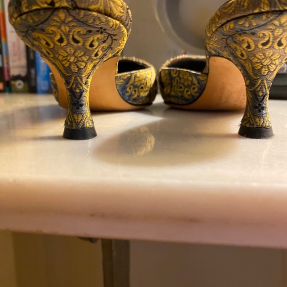 Manolo Blahnik Kitten Heel Slides - Picture 5 of 5